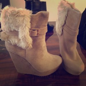 Fur boots